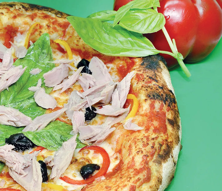 Thunfisch Pizza: Was steckt aus Ernährungssicht darin